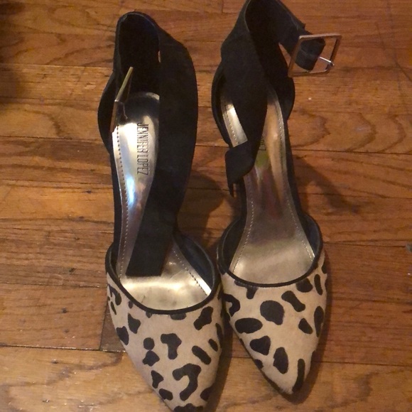 Heels - Picture 2 of 3
